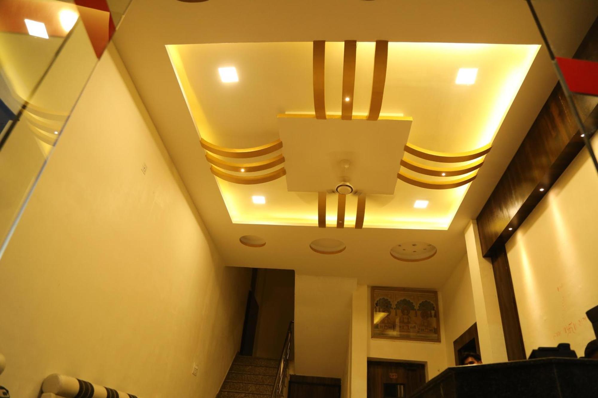 Hotel Krishna Palace Udaipur Exteriör bild