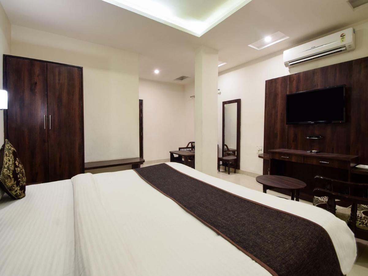 Hotel Krishna Palace Udaipur Exteriör bild