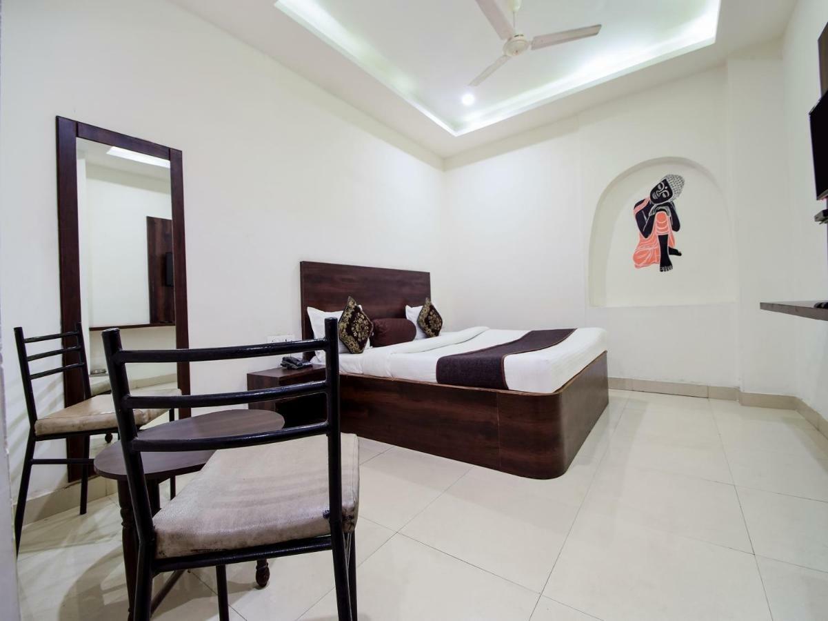 Hotel Krishna Palace Udaipur Exteriör bild