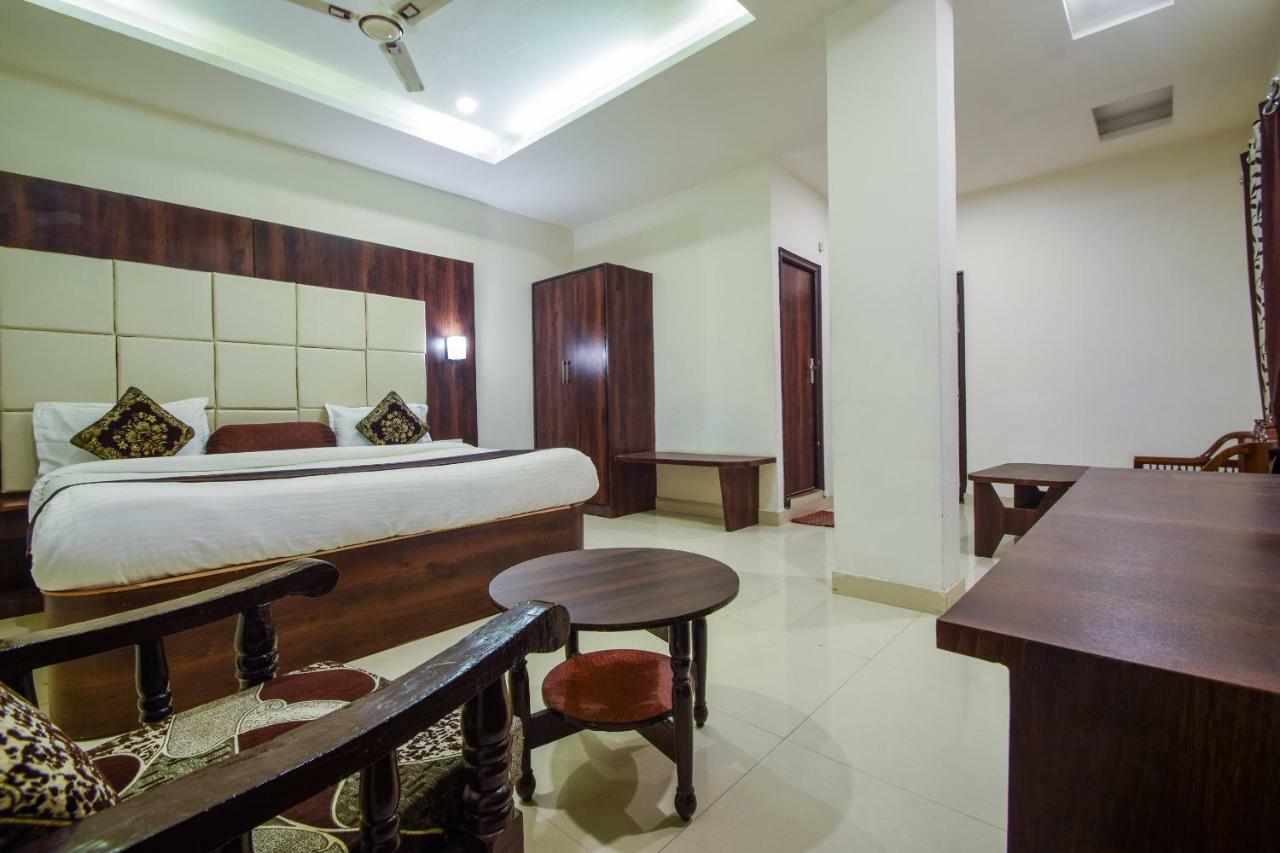 Hotel Krishna Palace Udaipur Exteriör bild